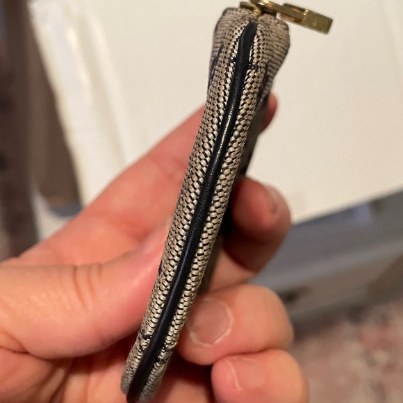 LV DENIM COIN PURSE - Picture 14 of 15